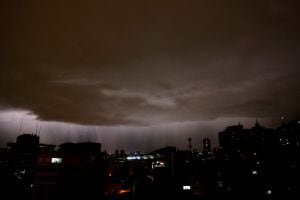 Iván Torres anuncia las regiones donde habrá tormentas eléctricas en Chile