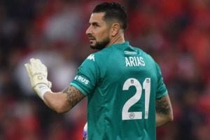 Gabriel Arias llegará a La Roja cubierto en crueles críticas de los hinchas argentinos: “Felicidades Uruguay”