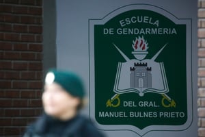Fiscalía abrirá investigación y realizará autopsia en caso de muerte de joven alumna de Gendarmería