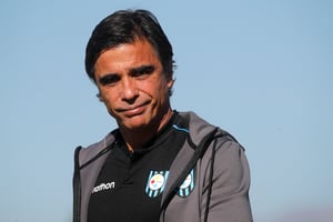 El campeón del fútbol chileno se queda sin técnico: Huachipato confirmó la salida de Javier Sanguinetti