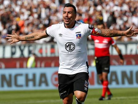 No solo Rivarola: buscan que Esteban Paredes juegue la Copa Chile