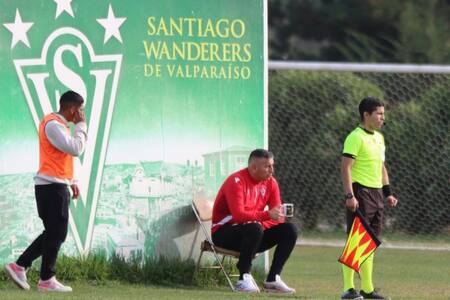 Jaime García no deja nada al azar: Presenció espectacular goleada de Wanderers sobre la U