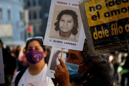 Marcha por Día de la Eliminación de la Violencia contra la Mujer se desarrolló en Santiago