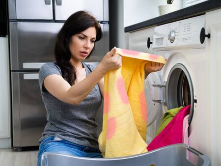 Estos son los productos caseros para añadir a la lavadora y dejar tu ropa libre de manchas