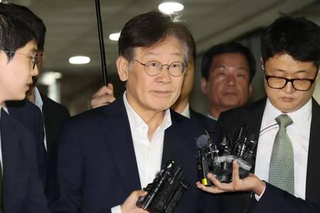 Líder de oposición de Corea del Sur se recupera bien tras puñalada en el cuello a meses de las elecciones