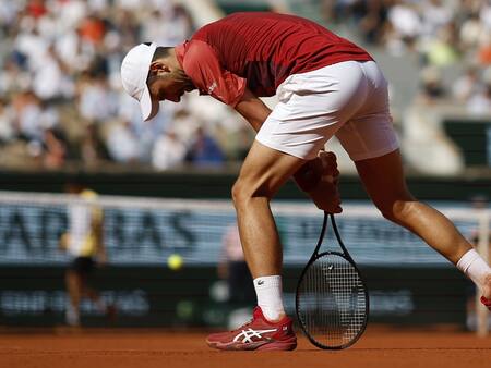 Más problemas para Djokovic: está casi descartado para Wimbledon
