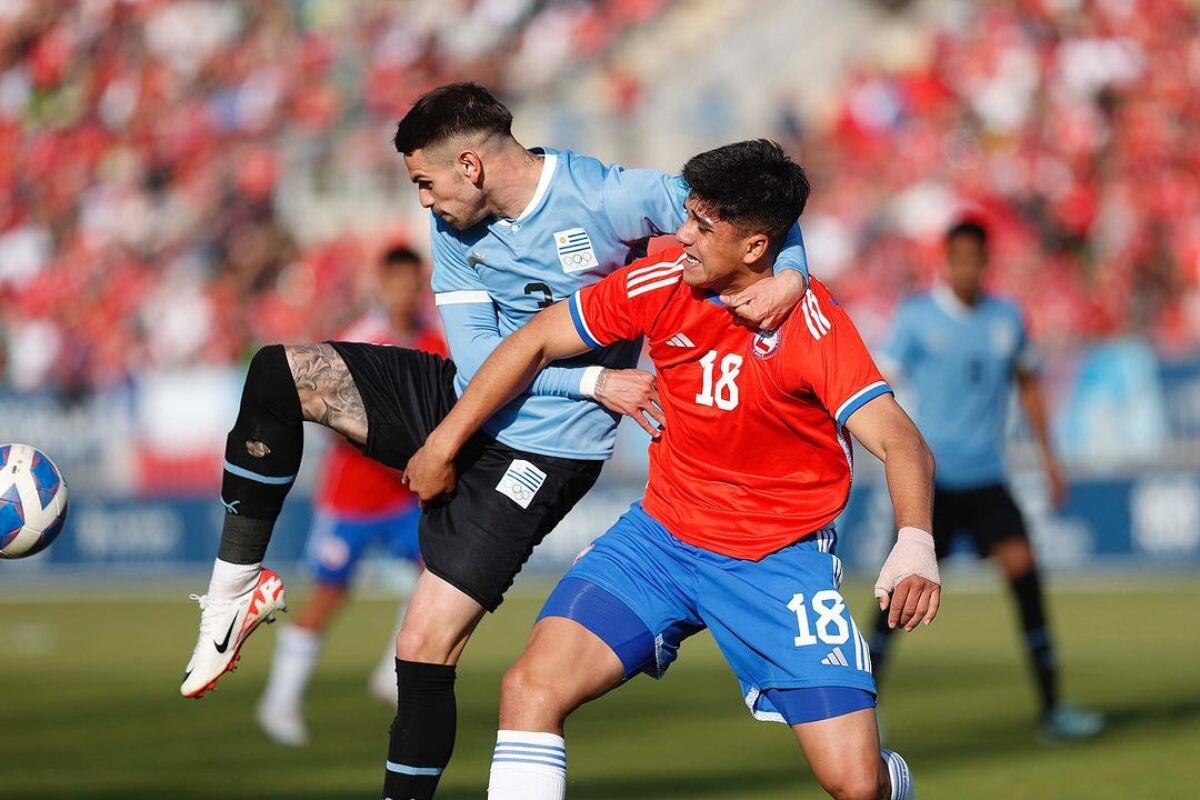 Damián Pizarro fue titular en el duelo entre La Roja y Uruguay.