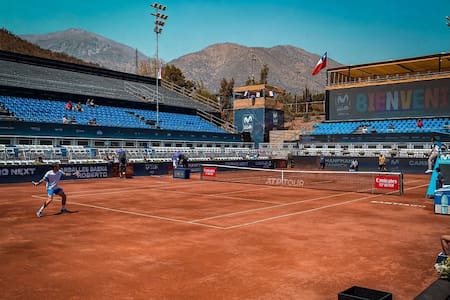 Revelan la razón del criticado estado de la cancha en el Court Central del ATP de Santiago
