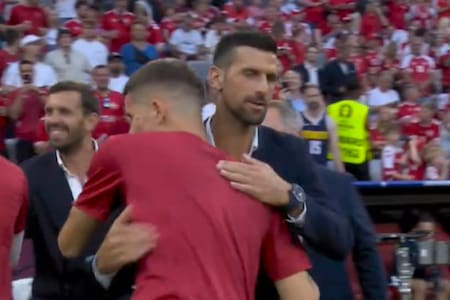 VIDEO | El hincha número uno: Novak Djokovic acompañó a la Selección de Serbia en la Eurocopa