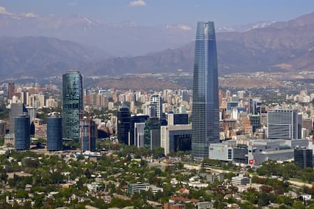 ¿Cuál es la comuna del Gran Santiago con gastos comunes más baratos?