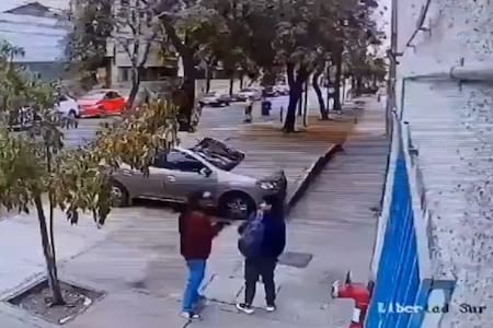 VIDEO | Delincuente asaltó, disparó y mató a víctima de robo que no puso resistencia en Barrio Yungay