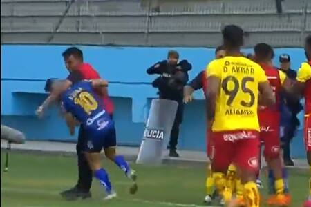 VIDEO | El polémico César Farías perdió los estribos y agredió a dos jugadores rivales