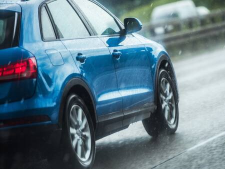 Sigue estos consejos de mantención para evitar accidentes automovilísticos durante días lluviosos