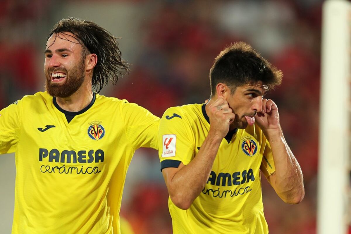Ben Brereton festeja junto a Gerard Moreno el gol del triunfo de Villarreal sobre Mallorca.