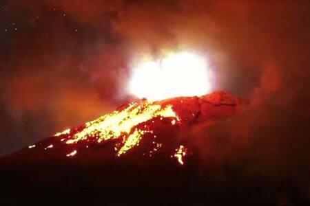 VIDEO | Volcán Popocatépetl registra fuerte explosión