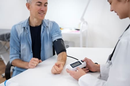 BancoEstado ofrece exámenes médicos en tu hogar y consultas de telemedicina a precios imperdibles
