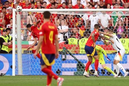 VIDEO | Cabezazo letal: España eliminó a Alemania de la Eurocopa con este agónico gol