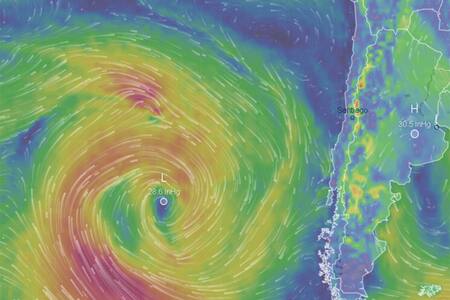 VIDEO | ¿Cómo se ve el ciclón que se aproxima a Chile?