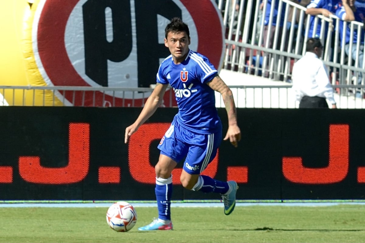 Charles Aránguiz, futbolista chileno.