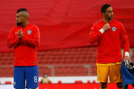 Claudio Bravo sobre la ausencia de Medel y Vidal en La Roja: “Creo que el técnico...”
