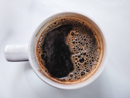 Con este simple truco podrás eliminar las manchas de té o café de tu taza favorita