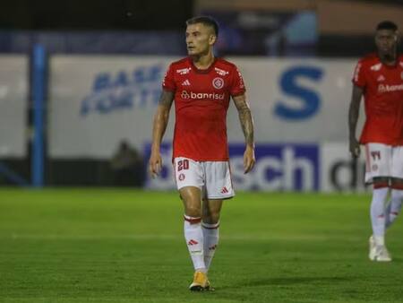 No se dan por aludidos: Inter de Porto Alegre tomó una nueva decisión sobre Charles Aránguiz