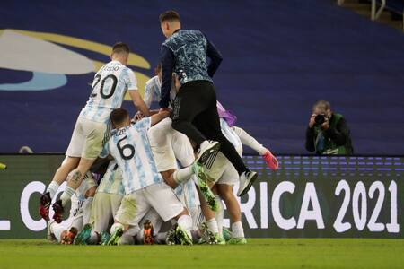 Medios argentinos festinaron con el "Maracanazo" de Lionel Messi y la "Albiceleste"