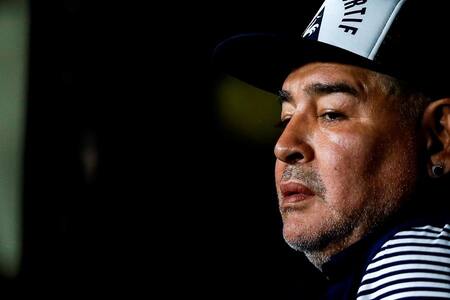 Gran polémica en Francia por subasta del Balón de Oro que Diego Maradona ganó en México 86