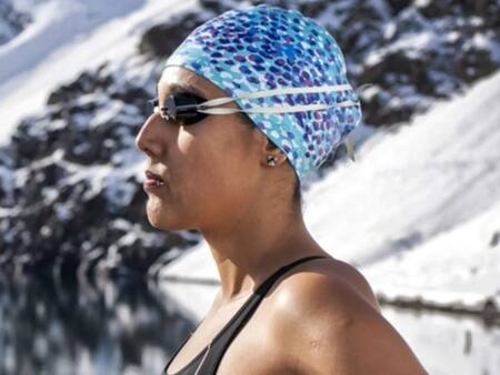 La Sirena del Hielo: Nadadora chilena Bárbara Hernández hace historia en los 7 Mares