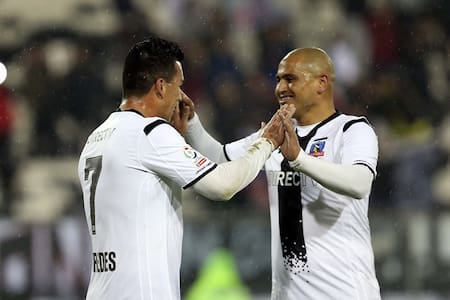Orgullo puro: Dos chilenos destacan entre los 100 máximos goleadores de la historia