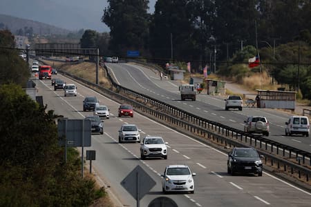 Restricción vehicular para el 05 de julio: Revisa qué vehículos no podrán circular en Santiago