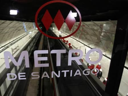 Tras emergencia en Línea 6: Así opera Metro de Santiago en plena hora punta de este miércoles 