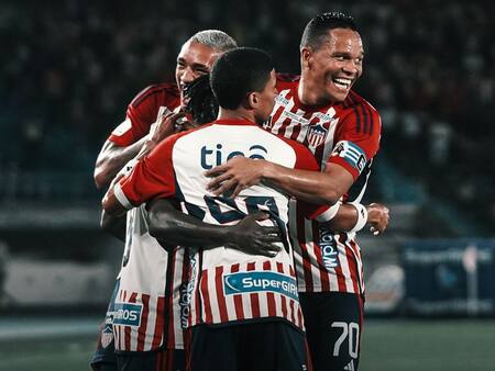 “No es un equipo copero”: El análisis en Colombia por el cruce entre Colo Colo y Junior por Copa Libertadores