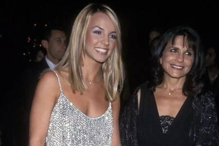 Madre de Britney Spears viaja a Los Angeles para ver a su hija después de confuso drama