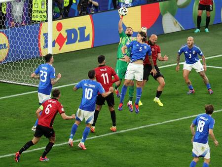 El campeón vigente comenzó con el píe derecho: Italia venció con lo justo a Albania en la Eurocopa
