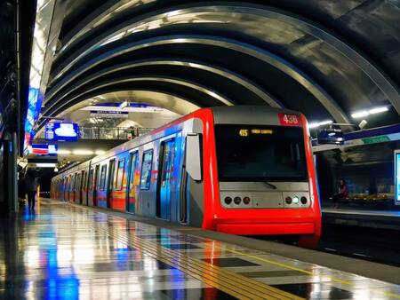 Ante intensas lluvias: ¿Cómo funcionará el Metro de Santiago este jueves 13 de junio?