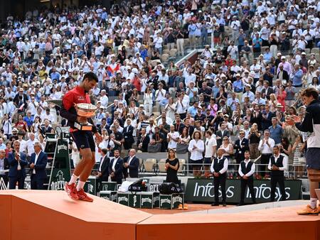El saludo de Rafael Nadal a Novak Djokovic tras ganar Roland Garros: “Antes se creía que 23 era imposible”
